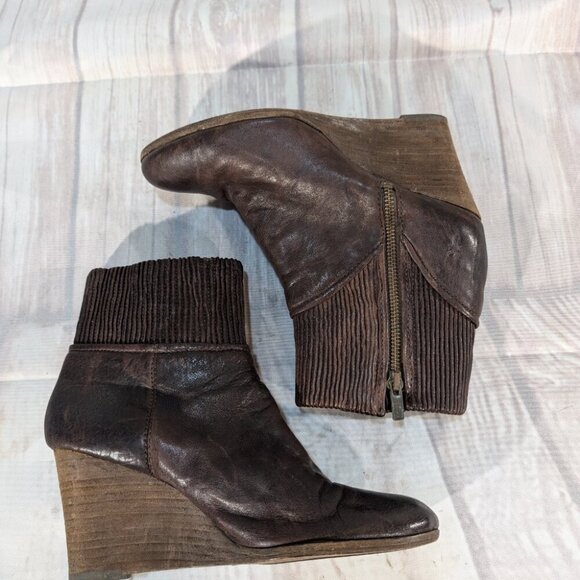 Frye Women's Brown Leather Corby Side Zip Ruched Wedge Ankle Boot Size 8M - Picture 10 of 12